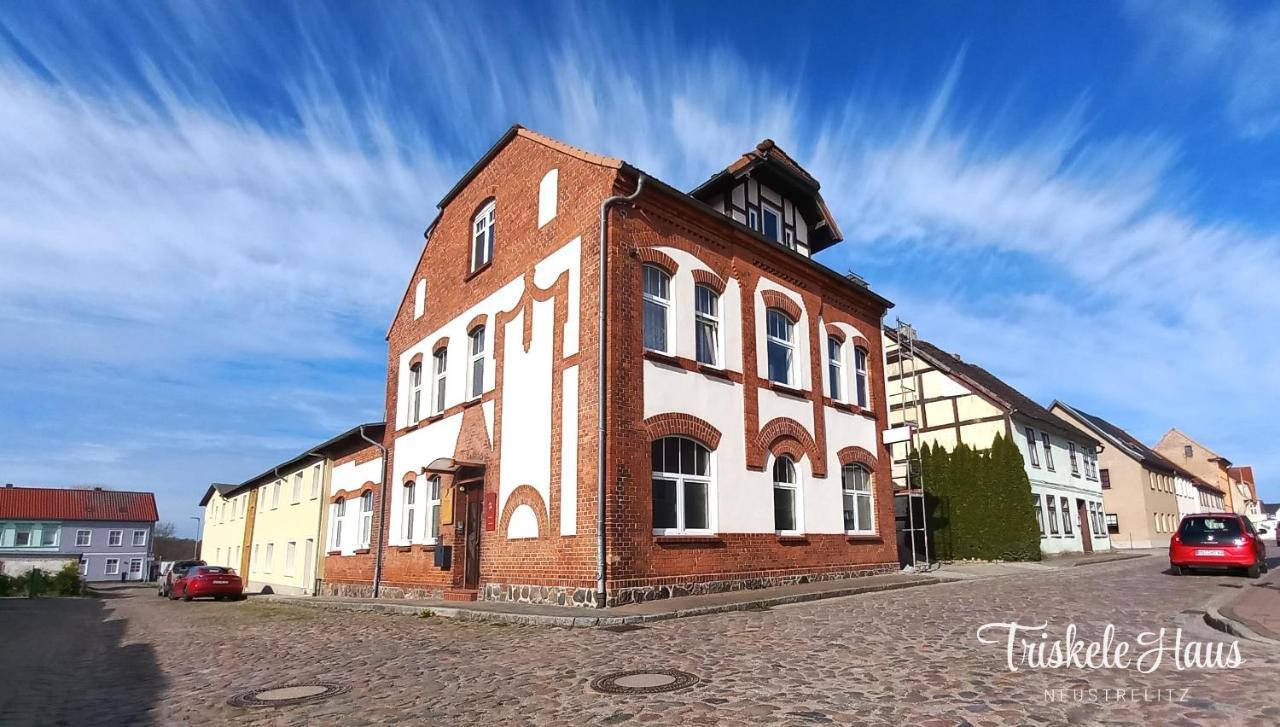 Triskele Haus - Oekologisches Gaestehaus Der Heilstaette Strelitz Neustrelitz Exterior foto